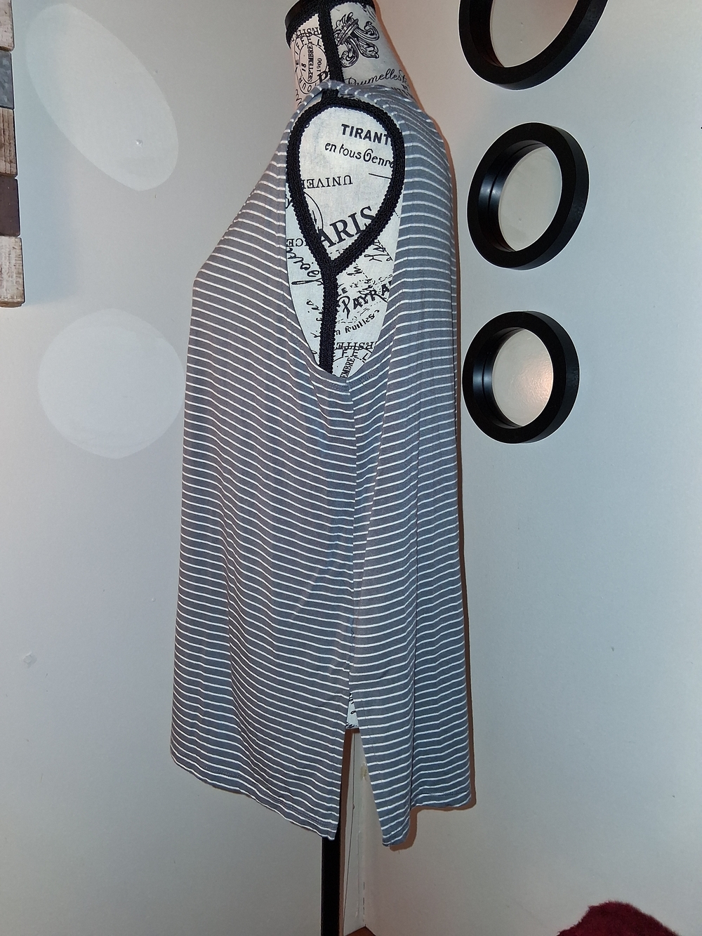 Old Navy Tank Top Bundle - 2 Tops - Picture 3 of 16